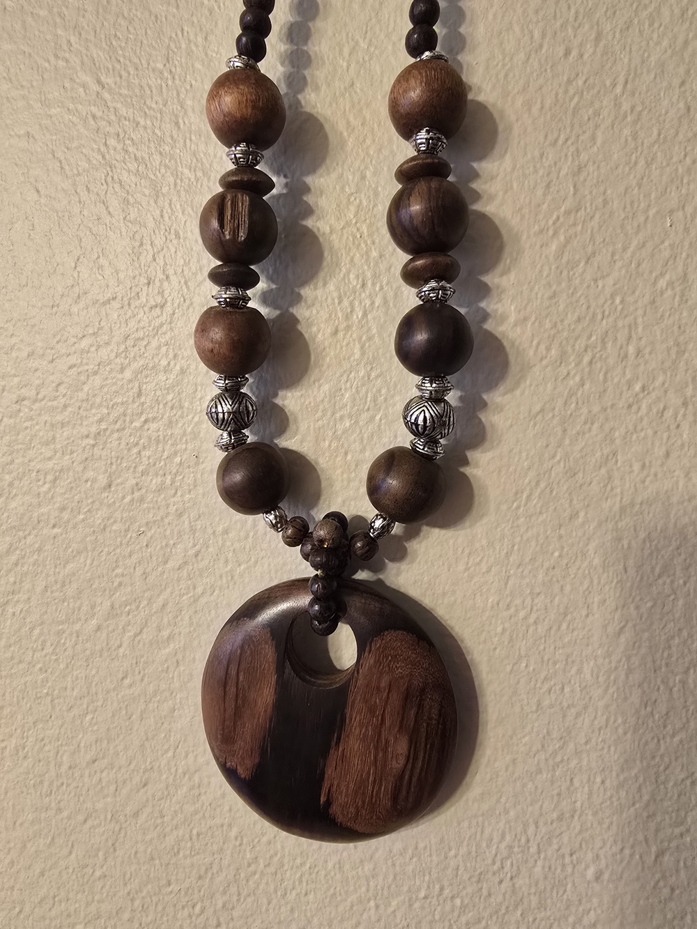 Handcrafted Wooden Bead Pendant Vintage Necklace - Brown